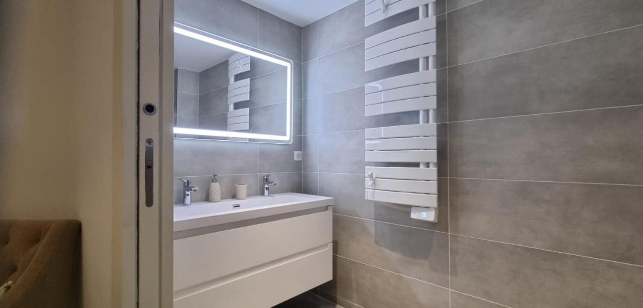 Appartement De Luxe Eze Village Vue Mer Avec Piscine المظهر الخارجي الصورة